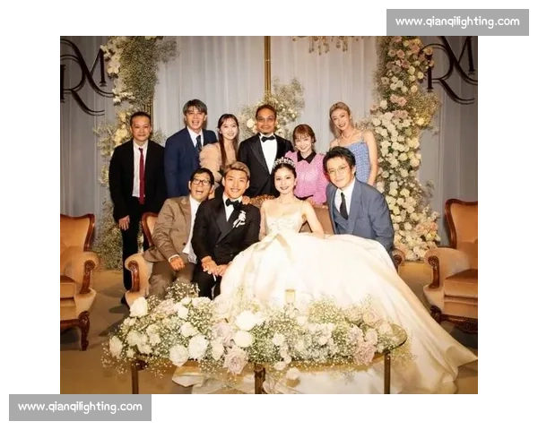 堂安律与明松美玖大婚！美妆博主新娘惊艳全场，小栗旬携日本国脚齐聚祝福